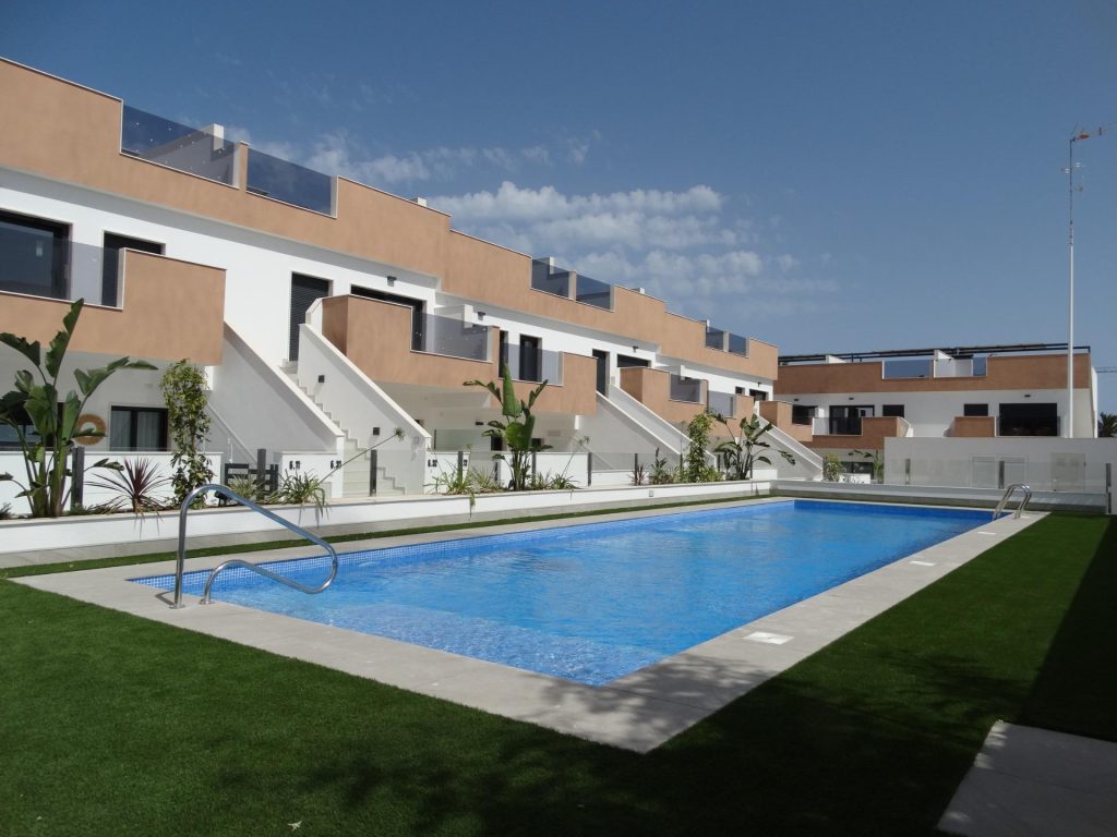 asuntoespanjasta.net bungaloviasunto